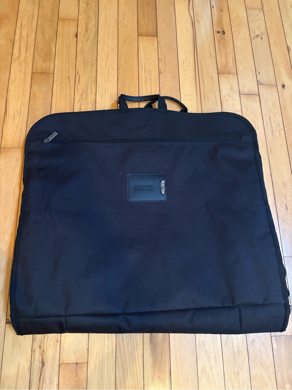 Reaction Kenneth Cole Travel Carry Bag